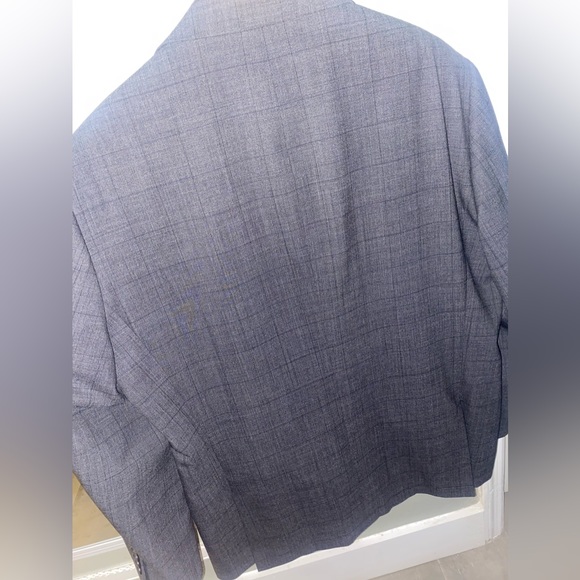 Men’s Liz Claiborne suit. Jacket is size 48R and pants are 36 waist x 32 long. - Picture 4 of 12